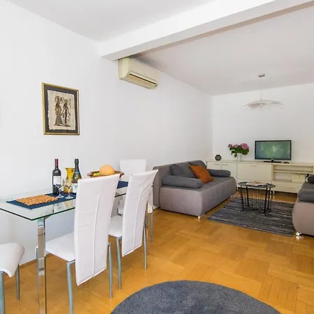 Mario Star Dubrovnik